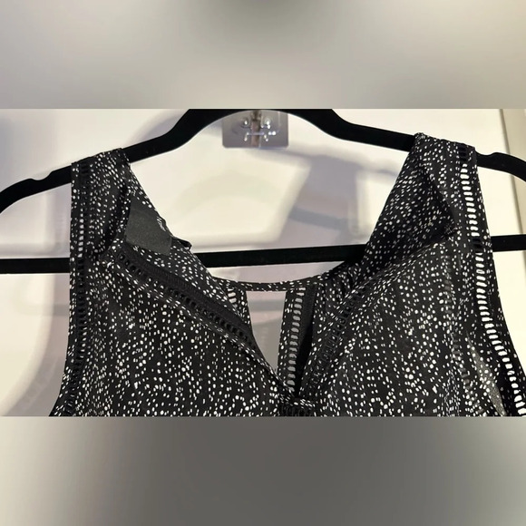 NWT Greylin Anthropologie Silk Sleeveless Top Black & White Small - Picture 5 of 7